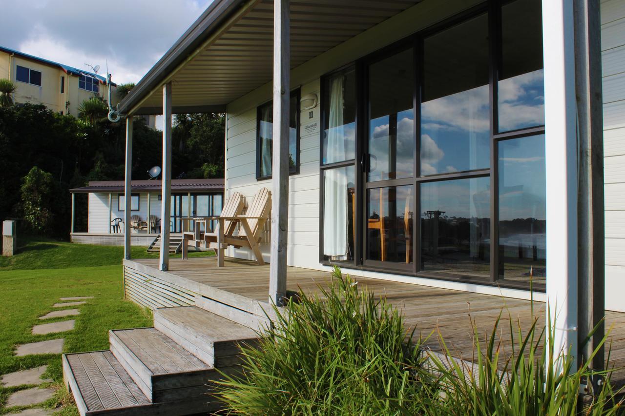 Oakura Beach Holiday Park エクステリア 写真